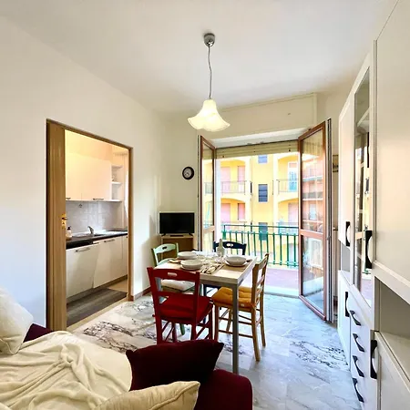Apartment 800m From The Sea, With Balcony And Wifi