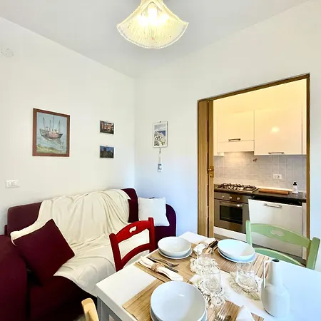800m From The Sea, With Balcony Lejlighed Pietra Ligure