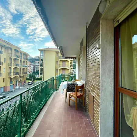 Διαμέρισμα 800m From The Sea, With Balcony And Wifi *